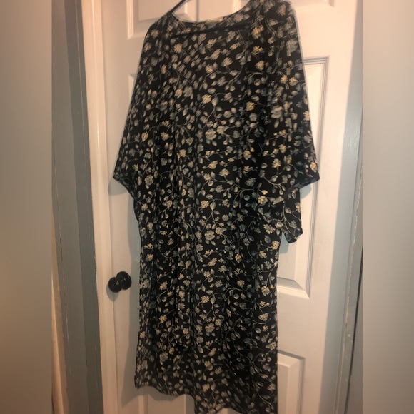 Kye mi size L , exceptionally nice, kimino, cardigan, cover up, short sl… - Picture 8 of 9